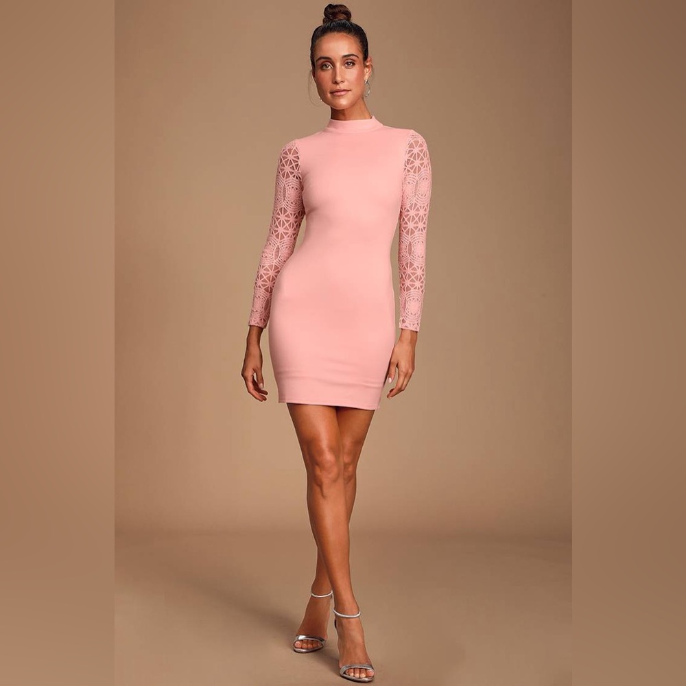 NWT Lulu’s Lace Up Your Sleeve Blush Pink Lace Long Sleeve Bodycon Dress
